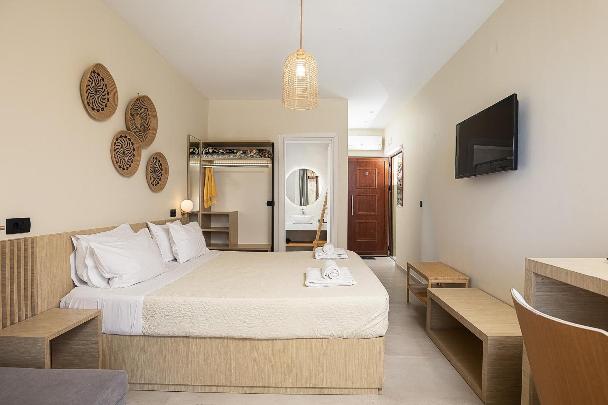 La Palma Beachfront Suites Jeorjúpoli Kültér fotó