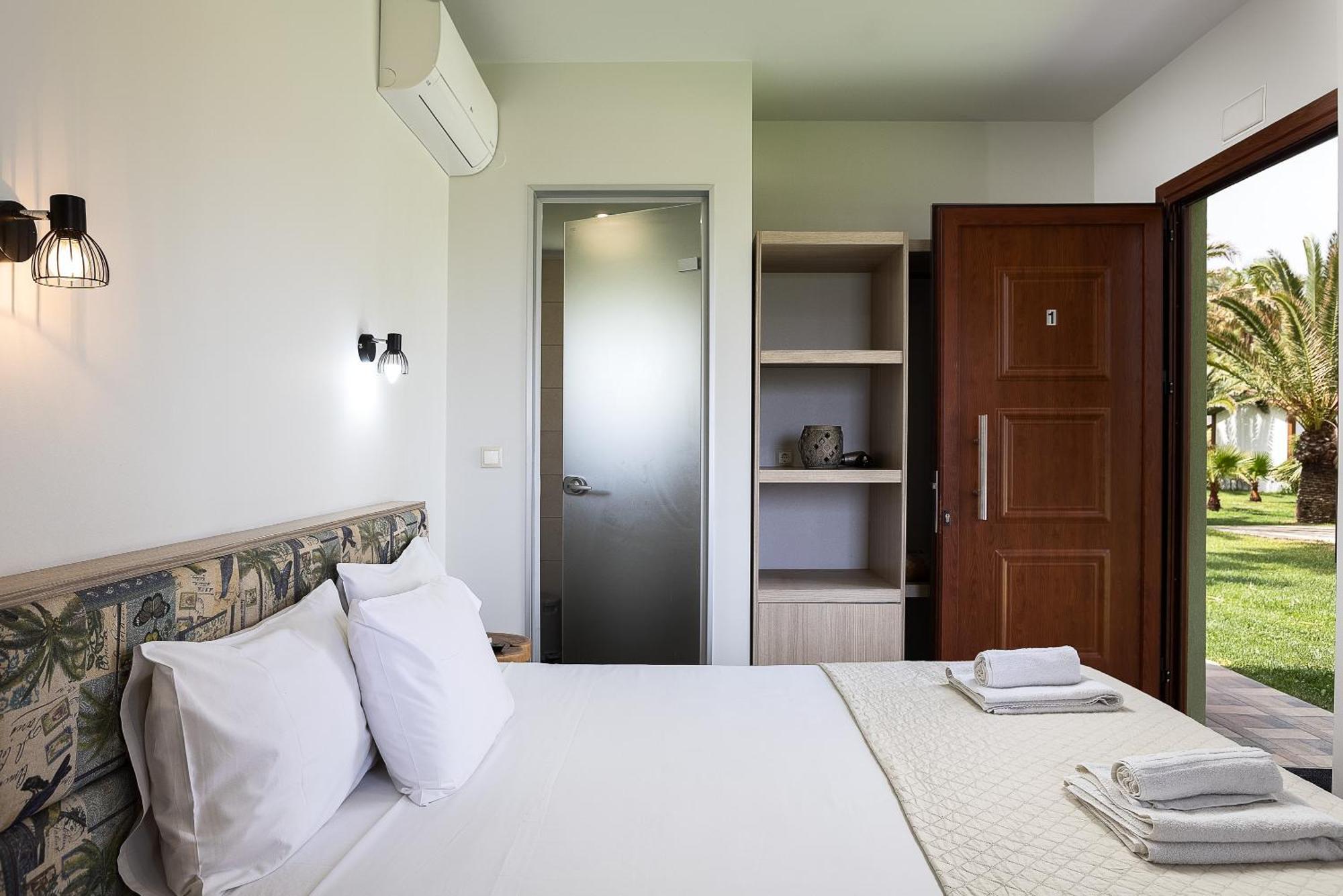 La Palma Beachfront Suites Jeorjúpoli Kültér fotó